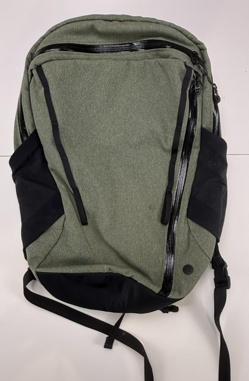 Lululemon Backpack Green Black Technical Laptop Travel Gym Bag Padded Straps